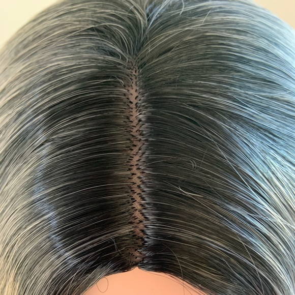 Effortless “Put On & Go” Ombre Blonde 22” Synthetic Wig - Picture 3 of 11